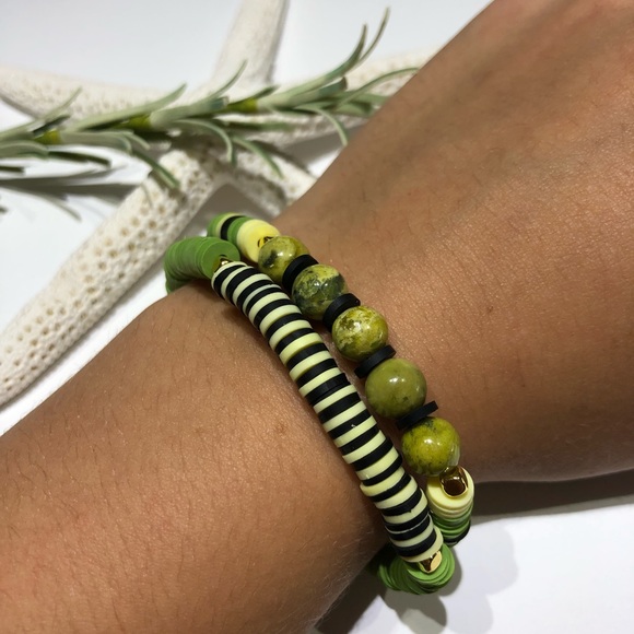 Clay beaded stretch bracelet - Picture 2 of 4